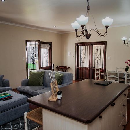 Вилла Swellendam Self Catering Экстерьер фото
