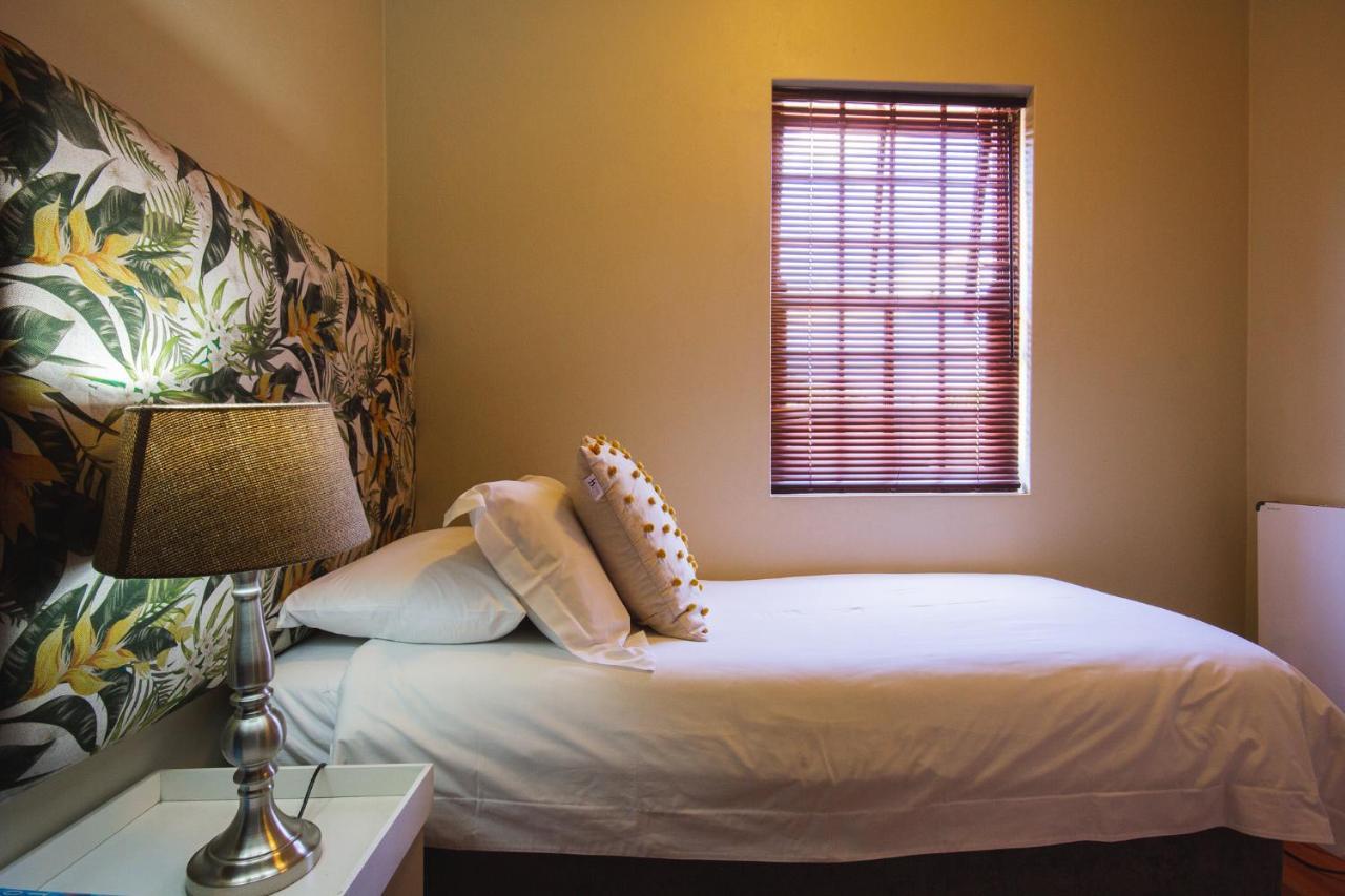 Вилла Swellendam Self Catering Экстерьер фото