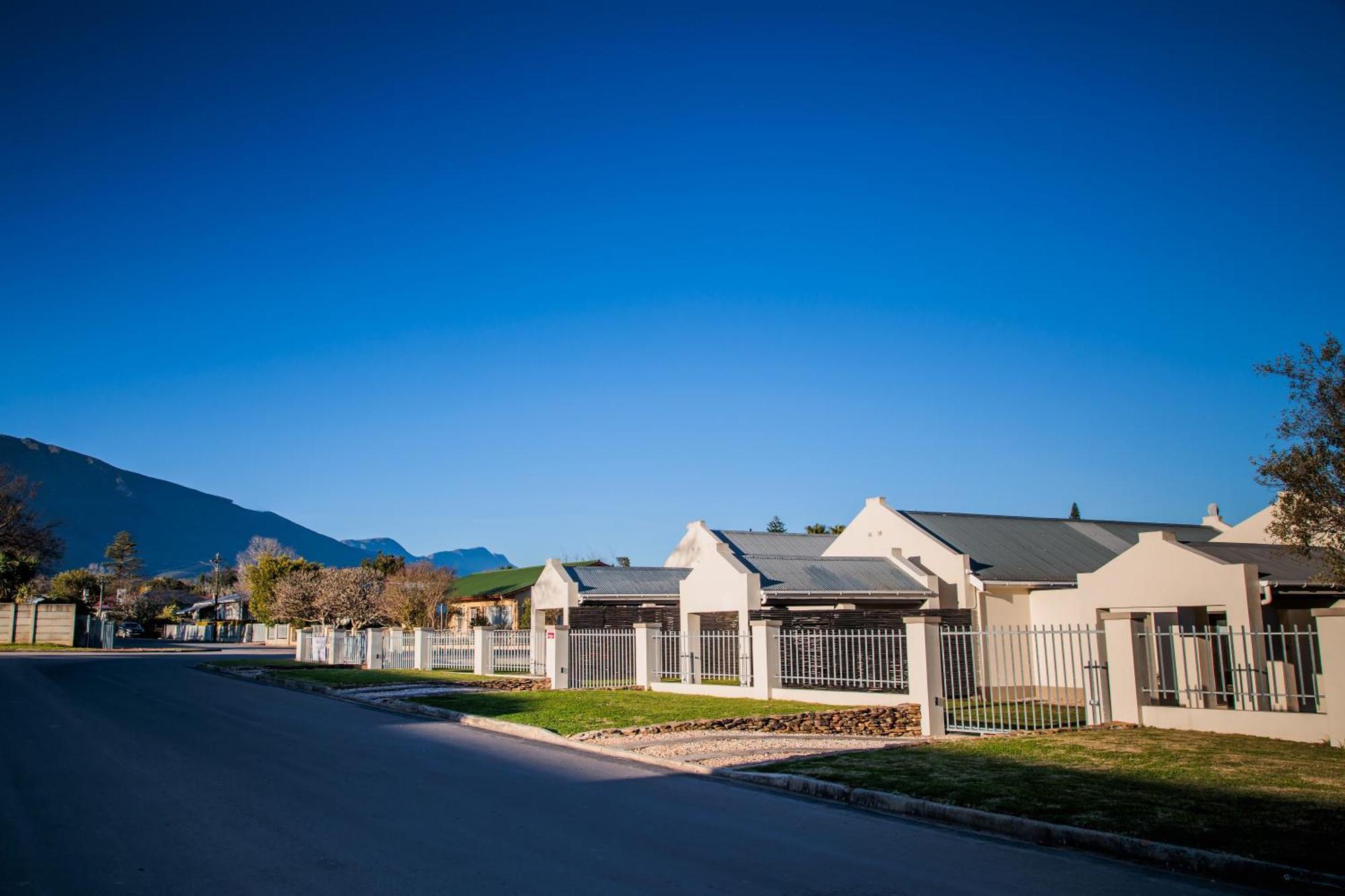 Вилла Swellendam Self Catering Номер фото