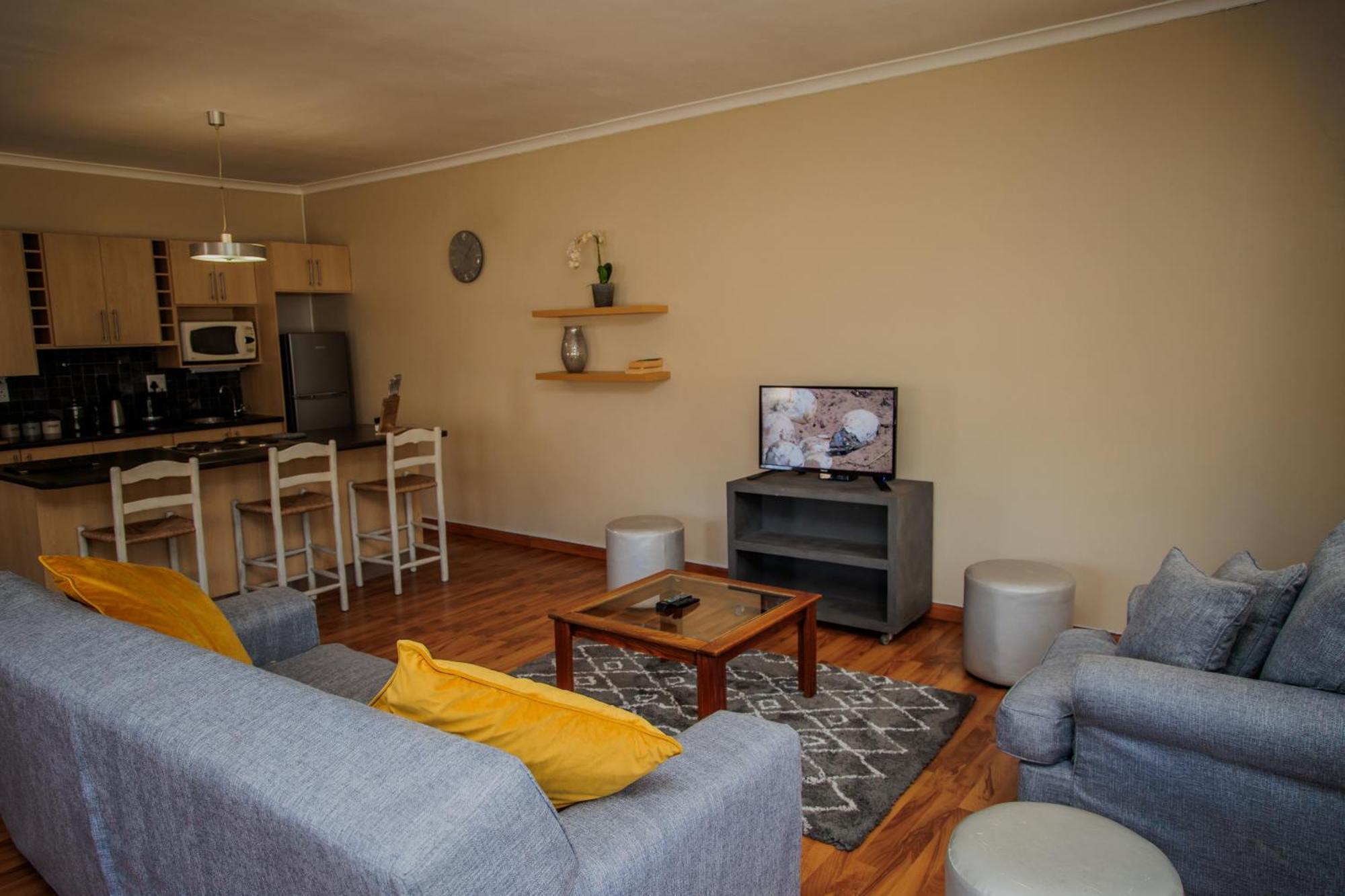 Вилла Swellendam Self Catering Номер фото