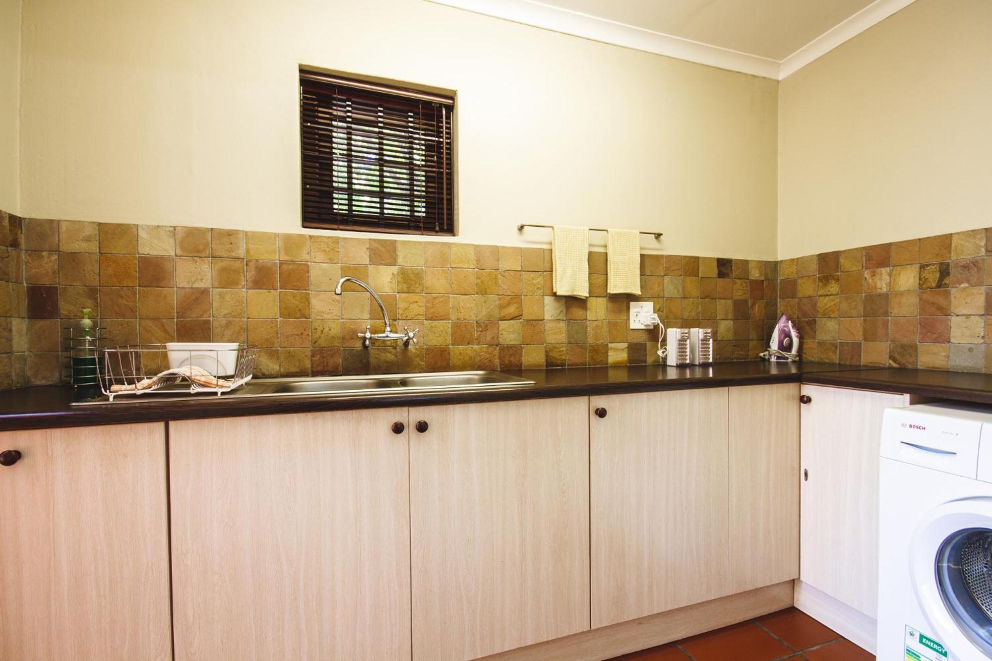Вилла Swellendam Self Catering Номер фото
